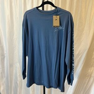 Nike tee size medium